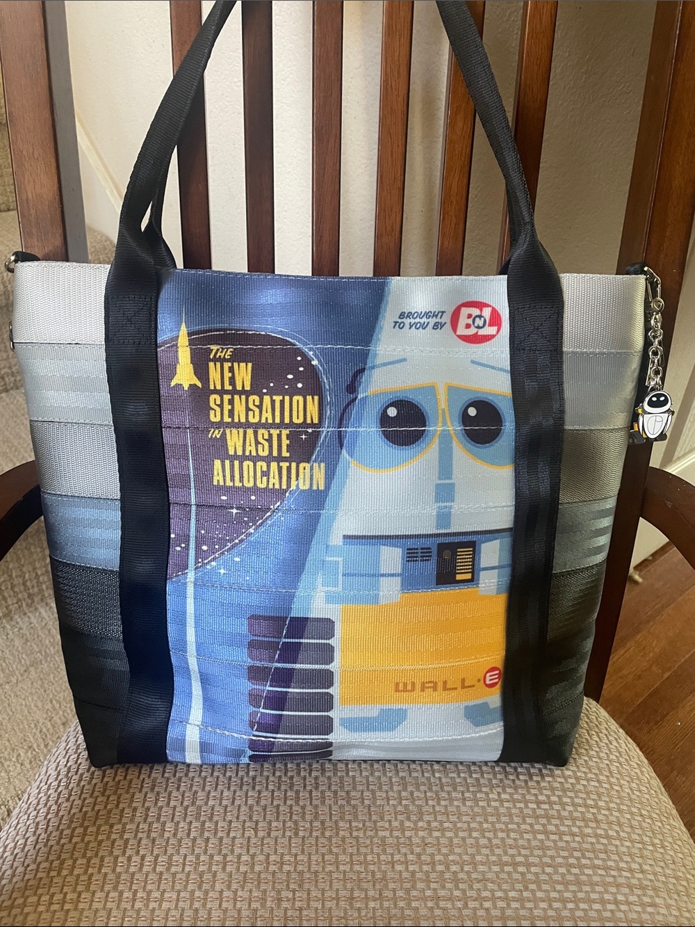 Harveys Disney Wall-E Graphic Tote Bag in Blue and Yellow